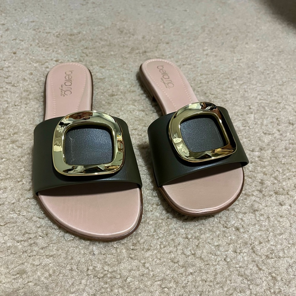 Green Sandals/slides with metallic gold detail, Beirario Brand